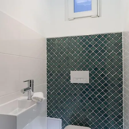 Grand & Luxurious In The Heart Of Budapest, 2br & 2bt Апартаменты
