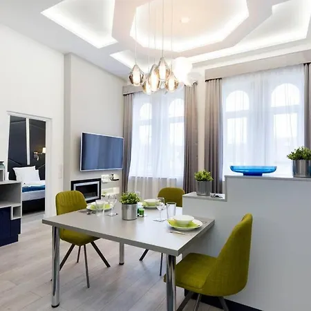 Grand & Luxurious In The Heart Of Budapest, 2br & 2bt * Будапешт
