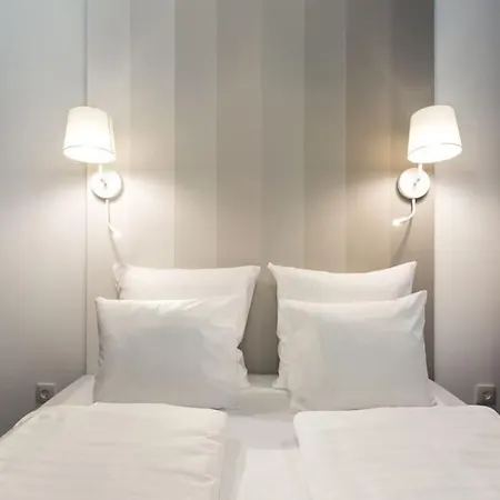 Grand & Luxurious In The Heart Of Budapest, 2br & 2bt Апартаменты Будапешт