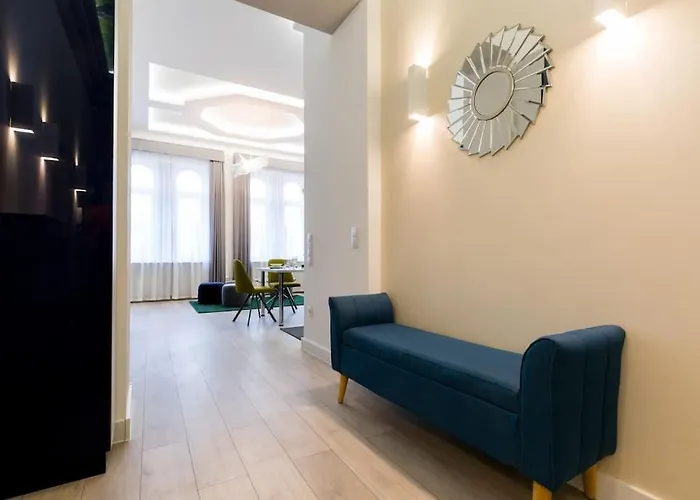 Grand & Luxurious In The Heart Of Budapest, 2br & 2bt