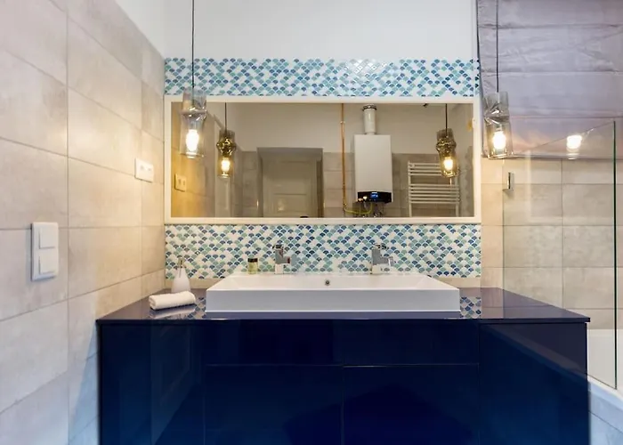 Grand & Luxurious In The Heart Of Budapest, 2br & 2bt