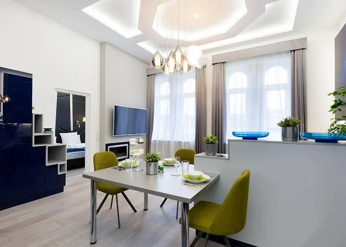 Grand & Luxurious In The Heart Of Budapest, 2br & 2bt * Budapešť